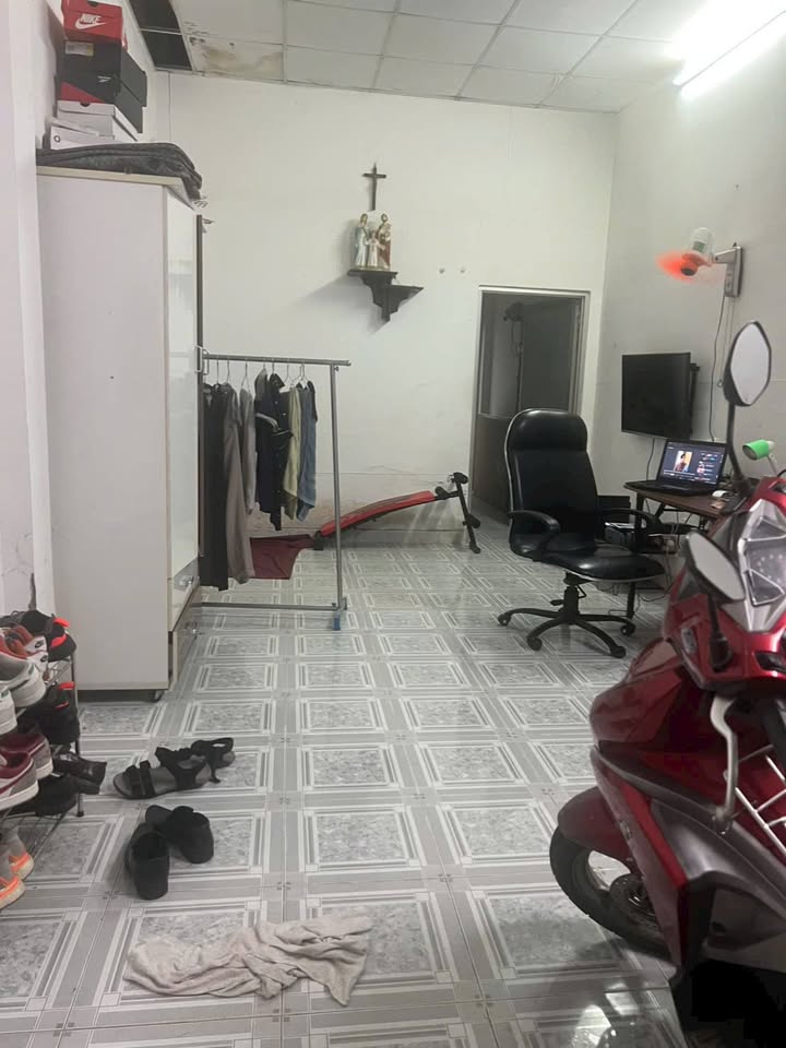 Nhà cấp 4 Đường 16, Phước Long A, Quận 9, 70m² - Giá thương lượng chỉ 4.2 tỷ!