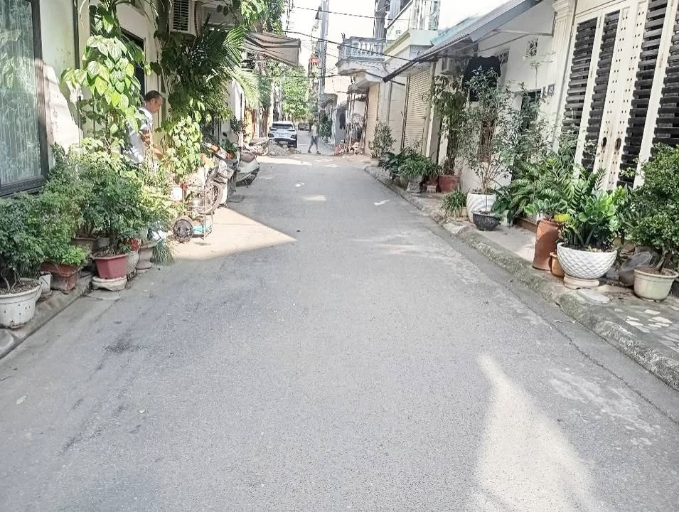 Đất phân lô Lý Sơn, Ngọc Thụy, 49m² giá 7 tỷ - Vị trí đẹp, ô tô tránh