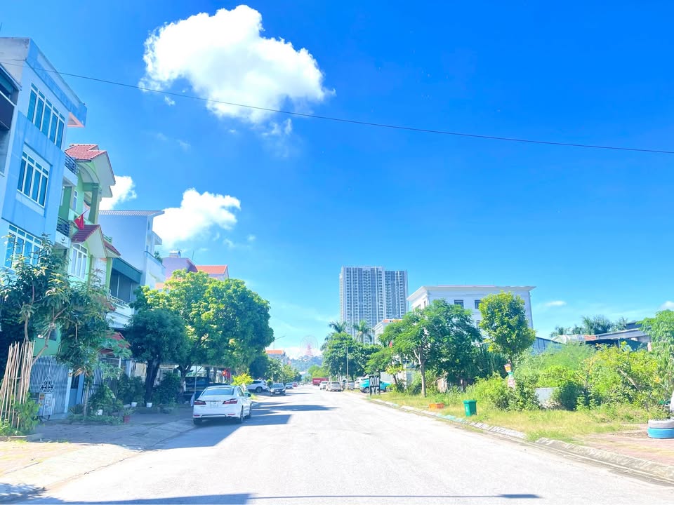 Đất nền KĐT Cao Xanh Hà Khánh A 200m² giá 5 tỷ - Sổ đỏ chính chủ!