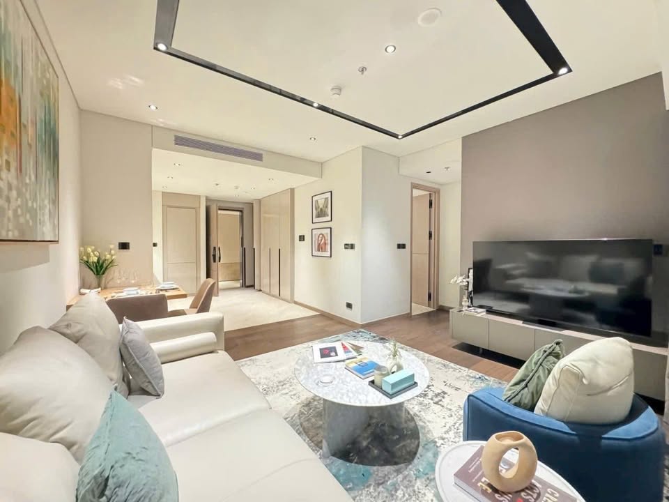 Căn hộ Vinhomes Green Bay 2PN 2VS giá 15.5 triệu - Full nội thất cao cấp, sẵn sàng vào ở!