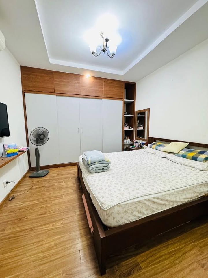 Căn hộ Tập thể Tầng thấp Bạch Mai 70m² giá 3 tỷ - Ô tô đỗ tận nơi!