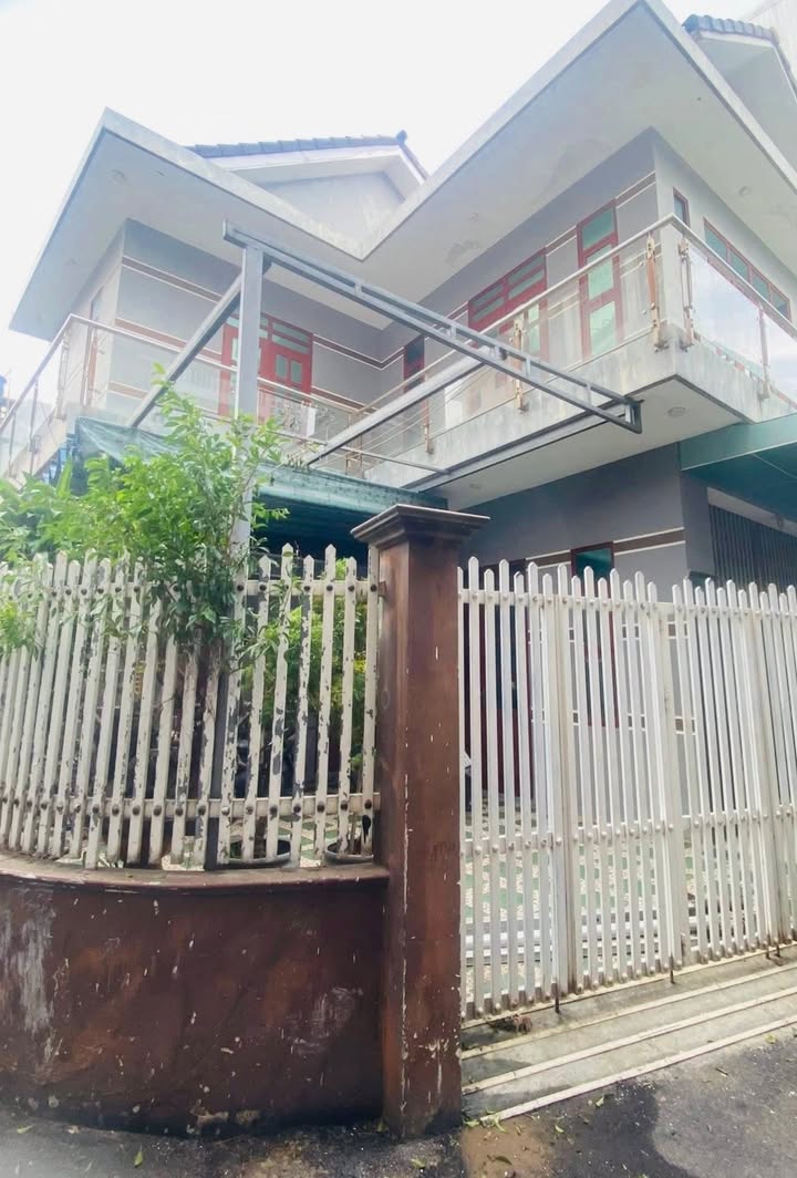 Nhà 2 Tầng Hẻm Lê Lợi Quy Nhơn 74,1m² giá 5 tỷ - Tiện nghi sống hoàn hảo!