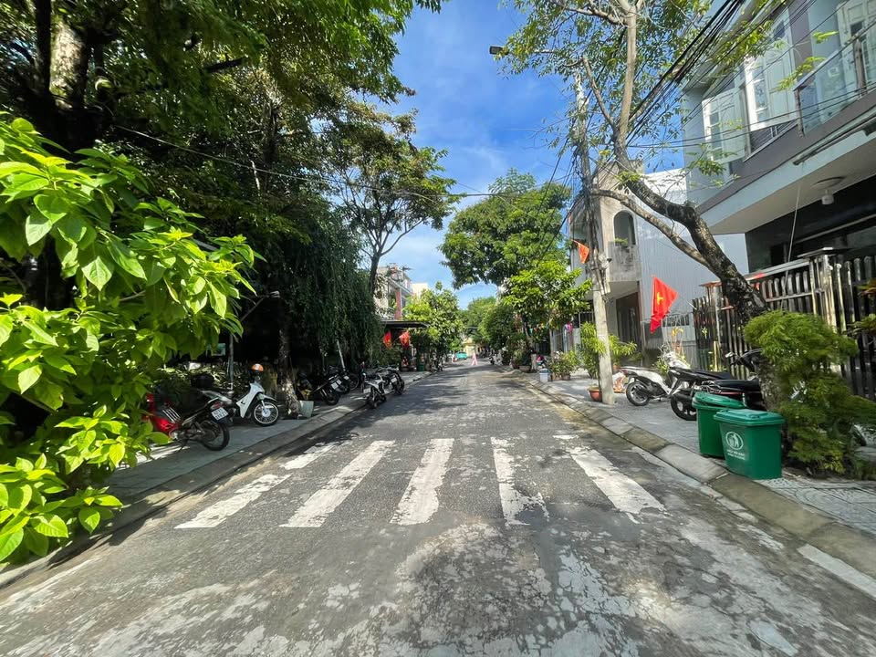 Nhà mặt tiền Tân Phú 1, Sơn Trà 90m² giá 9 tỷ - Gần bãi tắm thuận lợi!