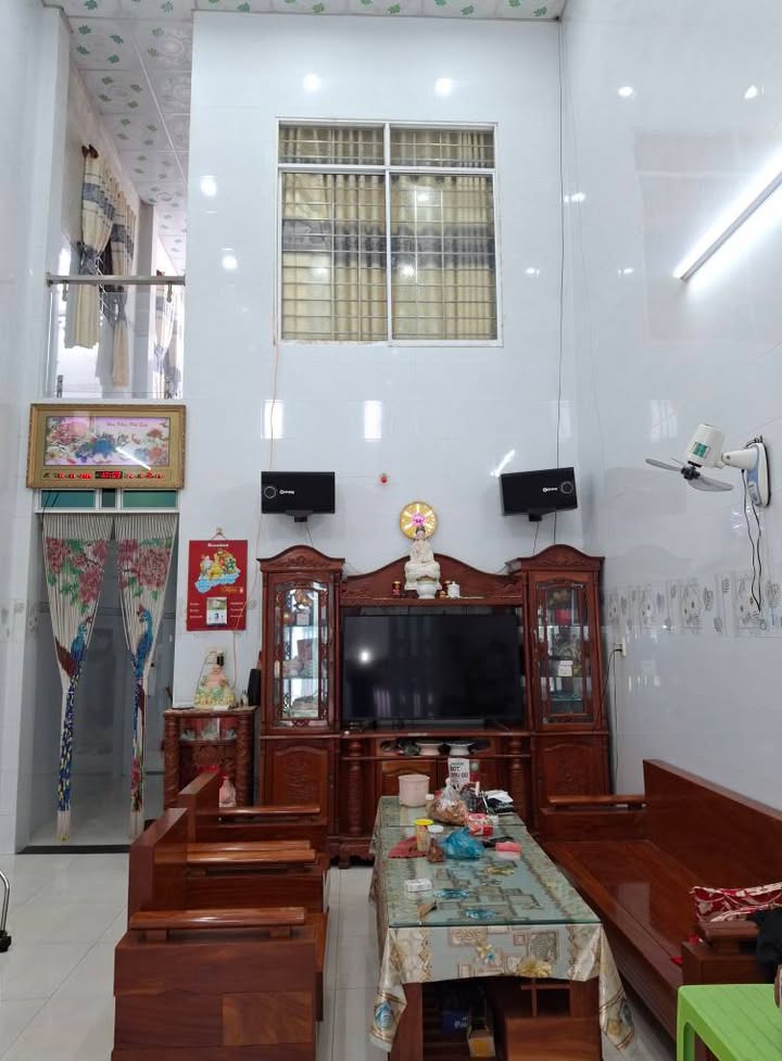 Nhà mặt tiền đường Đan, khu phố 1, 72m² giá 2.4 tỷ - Dọn vào ở ngay!