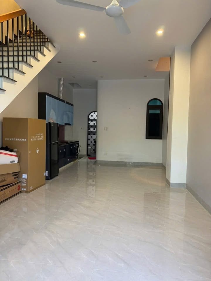 Nhà cho thuê 3 tầng phố Cốc Hạ 2, Thanh Hóa - Gần công viên Hội An