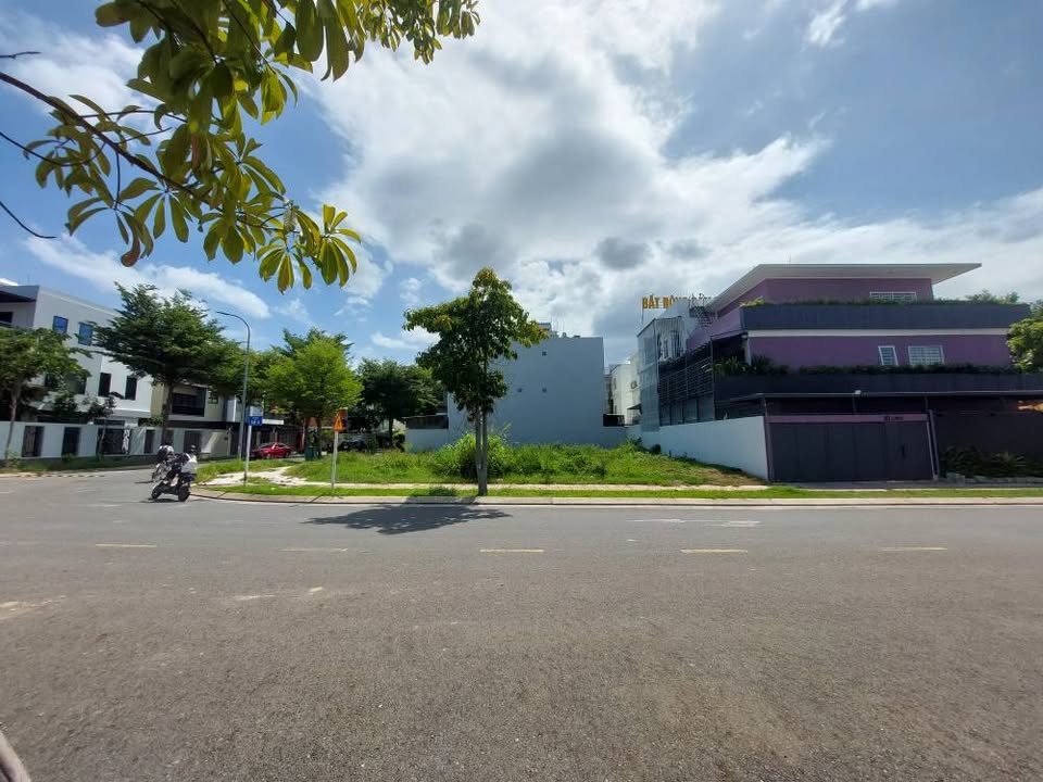 Bán lô biệt thự 226m² đường số 6, Mỹ Gia - Giá chỉ 6 tỷ VND!