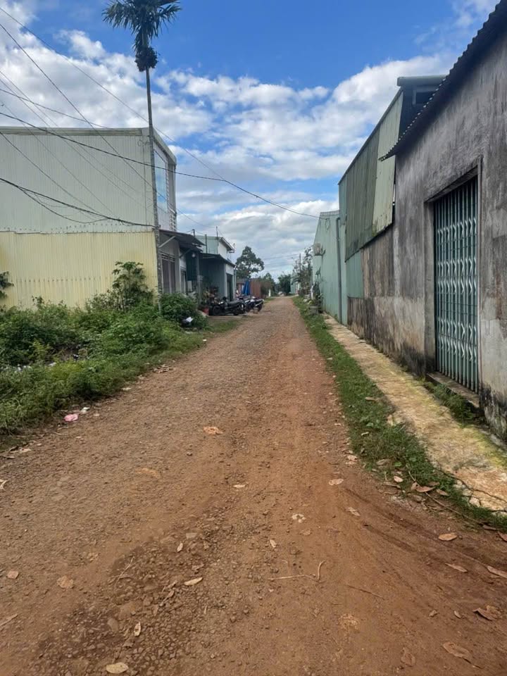 Đất nền 2 mặt tiền Hẻm 555 Phạm Văn Đồng, Gia Lai 180m² - Đường ô tô thông thoáng!