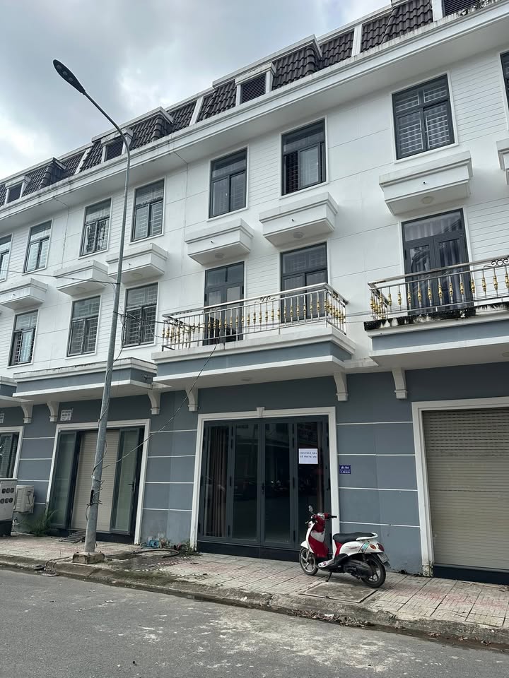 Nhà cho thuê tại Khu nhà ở Long Đại Phát, Thủ Dầu Một - Đầy đủ tiện nghi, chỉ việc vào ở!