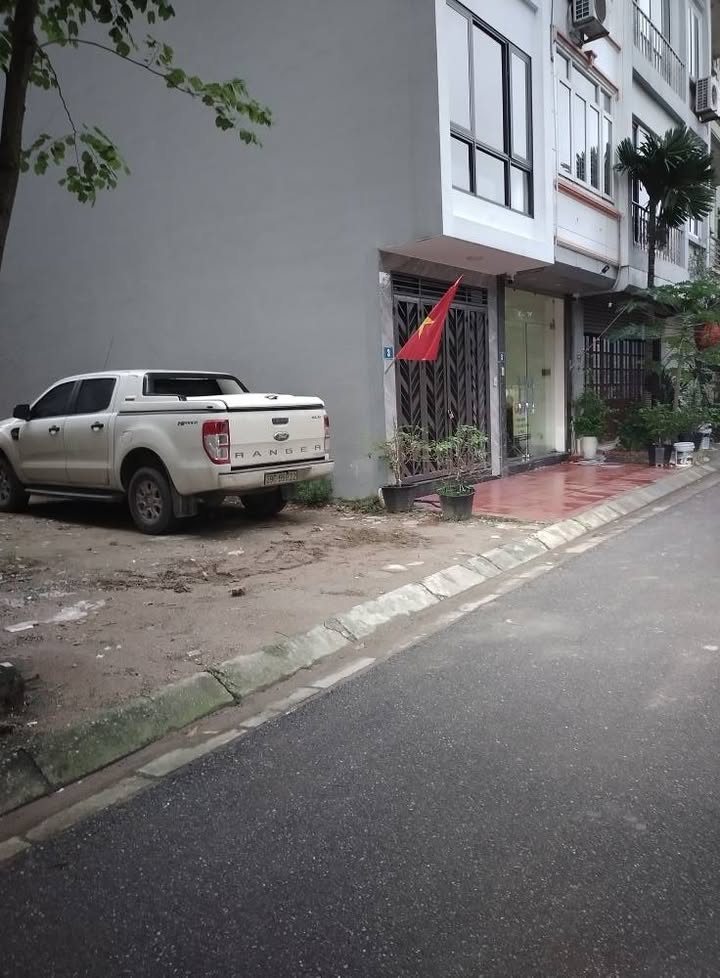 Đất nền Giang Biên, Long Biên 90m² giá 20 tỷ - Cơ hội đầu tư sinh lời cao!