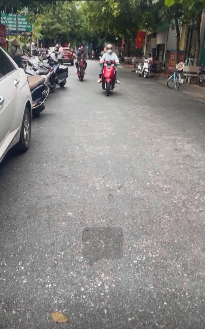 Đất mặt đường Đồng Lôi 55m² giá 3.6 tỷ - Kinh doanh thuận lợi!