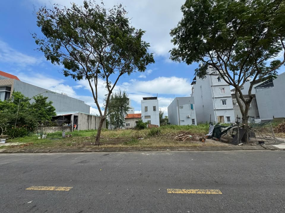 Đất biển Tân Trà 105m² giá 5.5 tỷ - Đường Lê Như Hổ, đầu tư sinh lời!