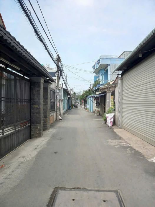 Nhà cấp 4 ấp 4 Võ Văn Vân 100m² giá 4.9 tỷ - Gần chợ, trường học