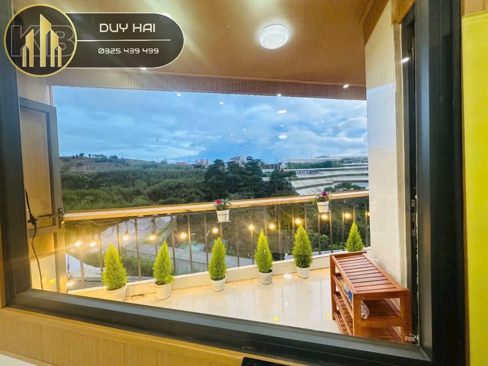 Nhà Đẹp Đường Nguyễn Hoàng, Đà Lạt 85m² giá 1.8 tỷ - Nội thất đầy đủ, view đẹp!