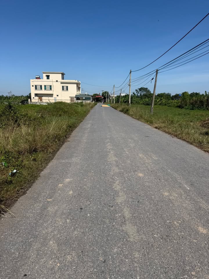 Đất Quốc Tuấn Kiến Xương 120m² giá 800 triệu - Mặt đường kinh doanh tiềm năng!