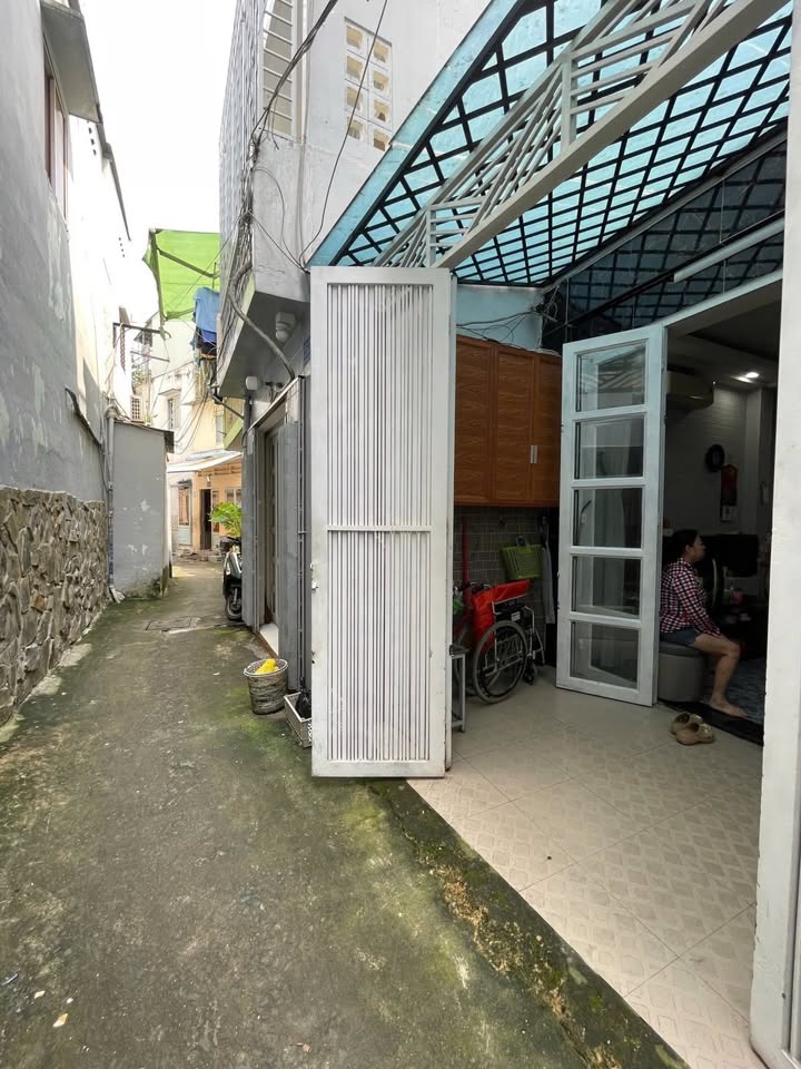 Nhà đẹp Phan Văn Trị, Bình Thạnh 36m² giá 6.8 tỷ - Khu dân cư an ninh, thuận tiện di chuyển!