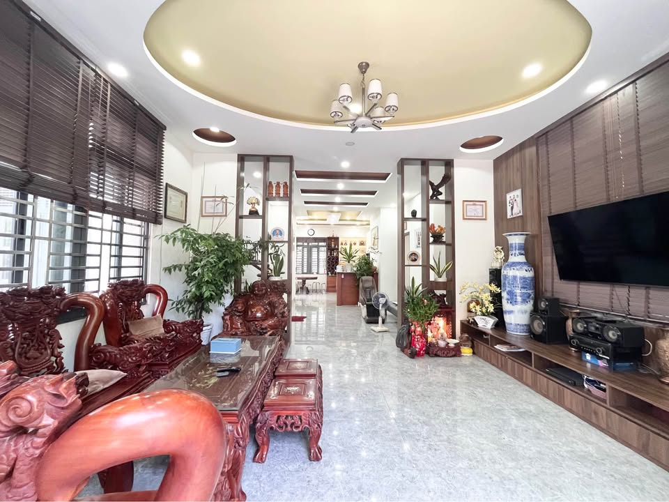 Biệt thự cho thuê tại KDC Long Thịnh, Cần Thơ 352.5m² giá 25 triệu - Full nội thất sang trọng!