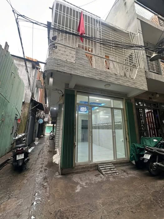 Nhà bán hẻm 1/ đường Cao Đạt, quận 5 - 31m² giá 5.68 tỷ - Đẹp vào ở ngay!