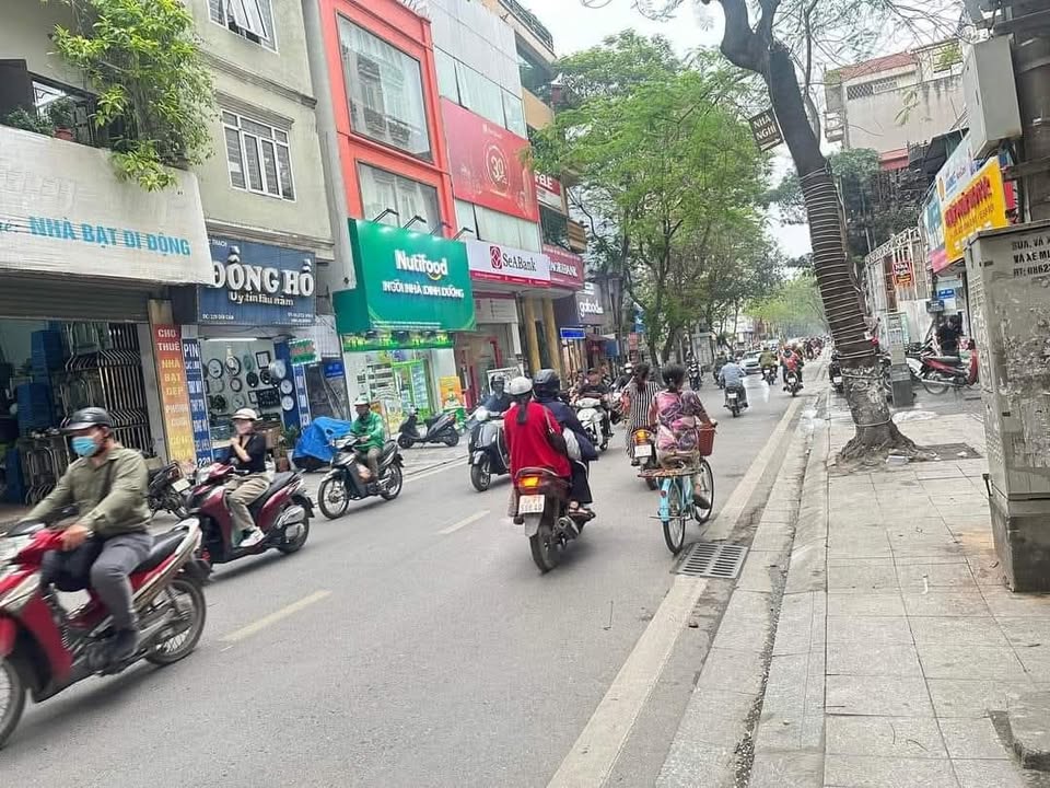 Bán FrontHouse 946m² mặt phố Đội Cấn, Ba Đình - Giá chỉ 4 tỷ đồng