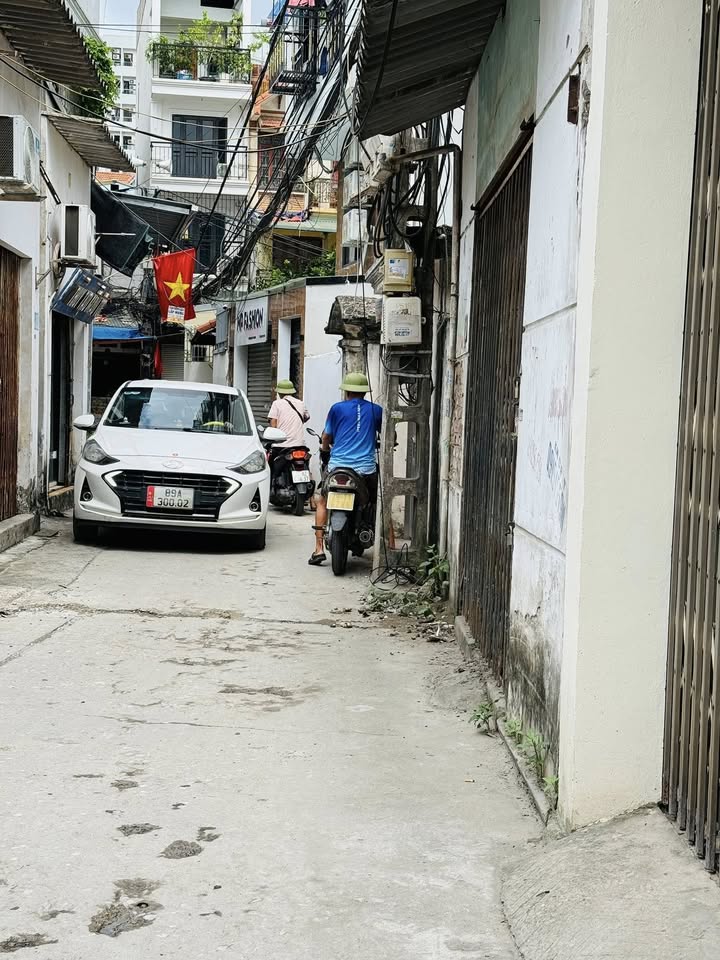 Đất lô góc Định Công 222m² giá 41 tỷ - Sổ đỏ chính chủ, ô tô vào nhà!