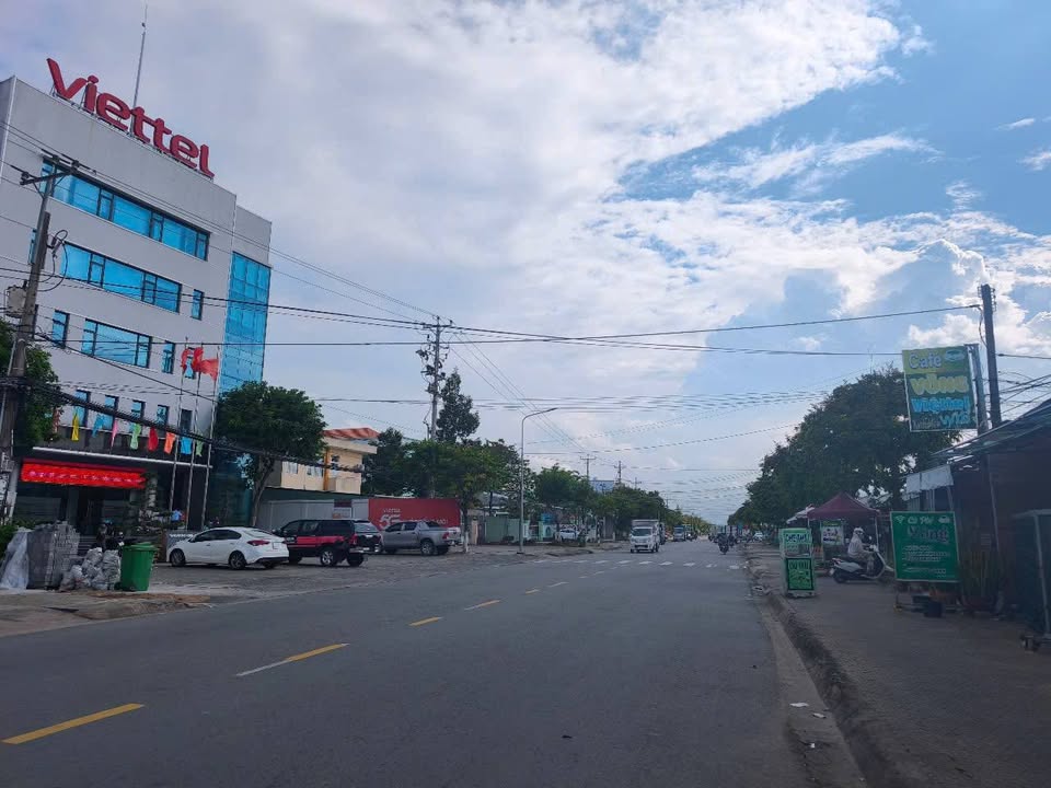 Đất nền mặt tiền đường Nguyễn Văn Tư, phường 7, Bến Tre 240m² giá 6.48 tỷ - Tiện ích đầy đủ, vị trí đắc địa!