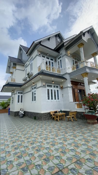 Biệt thự vườn Long Vĩnh 1300m² giá 4.9 tỷ - Không gian nghỉ dưỡng lý tưởng!