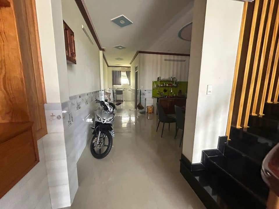 Nhà bán Hẻm 78 Mạc Đỉnh Chi, Bảo Lộc 114m² - Giá chỉ 2.8 tỷ, thương lượng ngay!