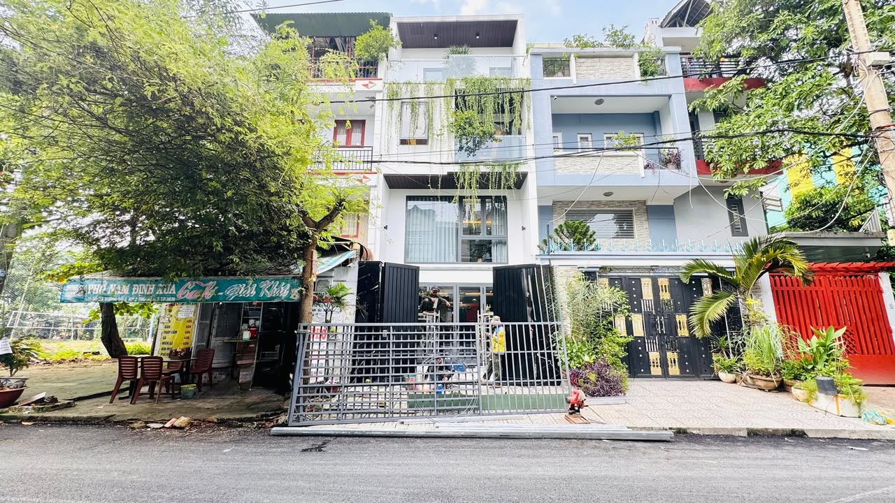 Nhà phố mặt tiền kinh doanh Phạm Hữu Lầu, Quận 7 – 16.8 tỷ - Vị trí đắc địa, cơ hội đầu tư tuyệt vời!