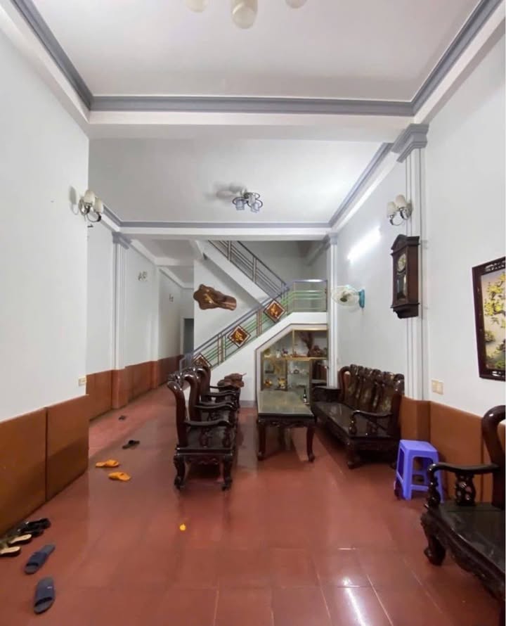 Nhà mặt tiền đường Lê Lợi, Buôn Ma Thuột 130m² giá 8 triệu - Kinh doanh thuận lợi!