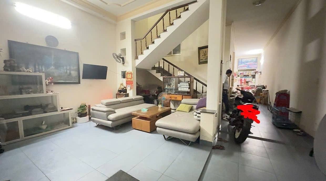 Nhà phố Dĩ An 108m² giá 5.1 tỷ - Vị trí cực hiếm gần trường học!