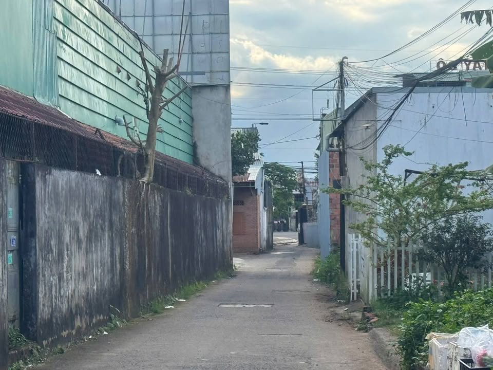 Đất góc 2 mặt tiền Phường Thống Nhất, Pleiku 250m² giá 2.79 tỷ - Cơ hội kinh doanh tuyệt vời!