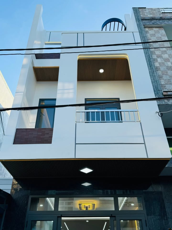 Nhà mặt tiền Đống Đa, Quy Nhơn 64m² giá 4.x tỷ - Full nội thất, 3 tầng, 3PN