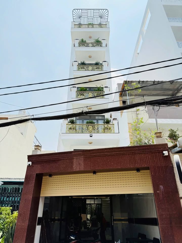 FrontHouse mặt tiền đường Gò Vấp 99m² giá 17.8 tỷ - Nhà đẹp, thuận tiện kinh doanh!