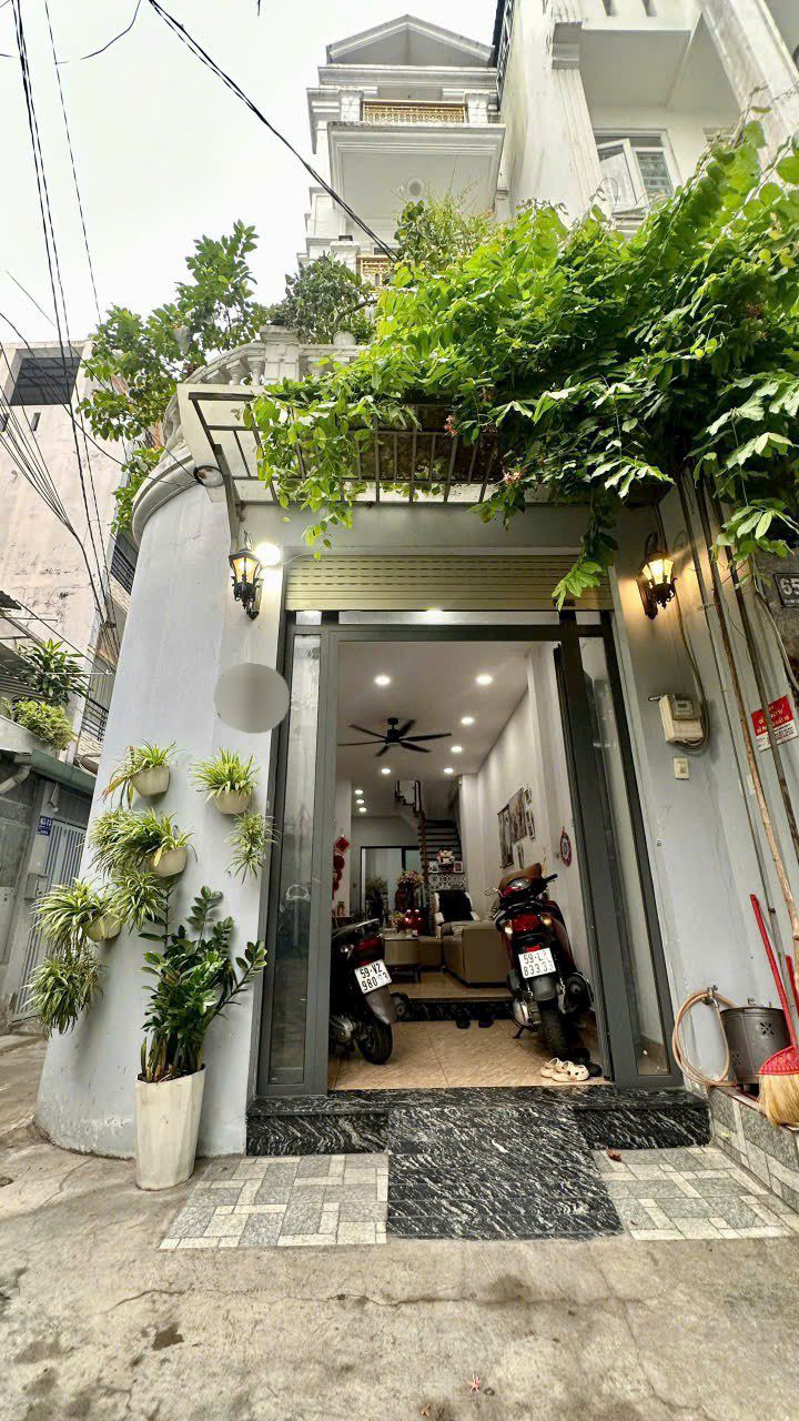 Nhà 2 mặt tiền hẻm xe tải tại Tân Bình 60m² giá 6.68 tỷ - Sổ hồng chính chủ!