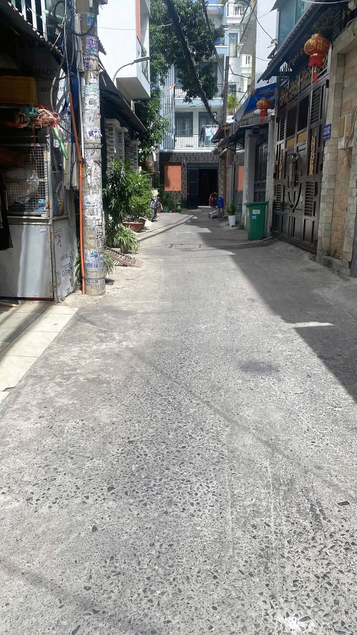 Nhà riêng hẻm Phạm Văn Bạch, Tân Bình 65.2m² giá 5.5 tỷ - Lô góc 3 mặt tiền