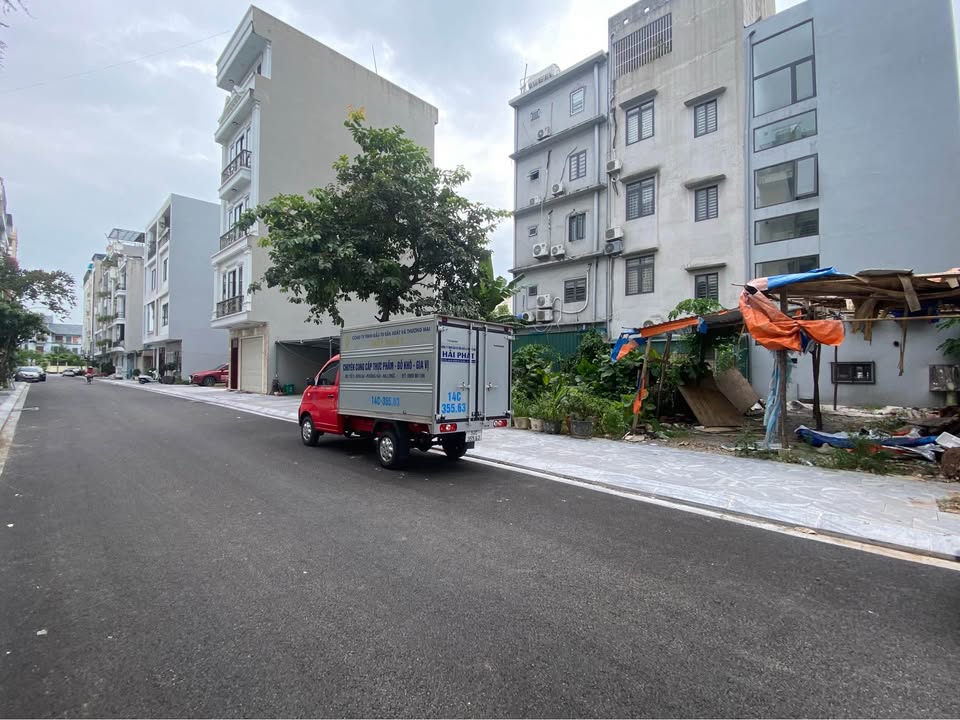 Đất TĐC phường Hạ Long 60m² giá 9 tỷ - Gần nhiều tiện ích hấp dẫn!