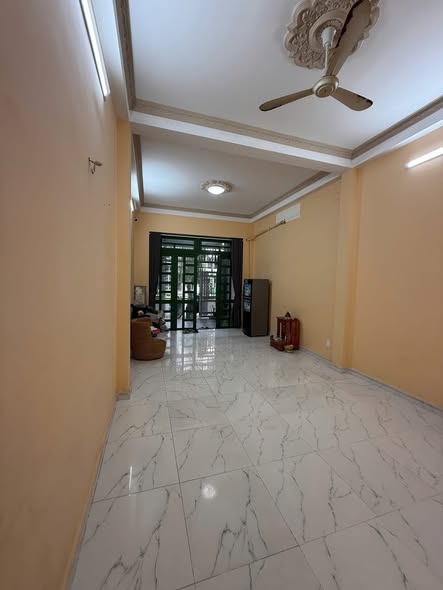 Nhà mặt tiền đường Đại Lộ 30M, phường Phước Long, quận 9 - Chỉ 16 triệu/tháng, phù hợp làm văn phòng!