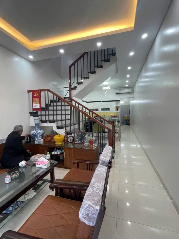 Nhà 2,5 tầng tại Dân Tiến, Đồ Sơn - 69,7m² - Bìa đỏ chính chủ, giá thỏa thuận!