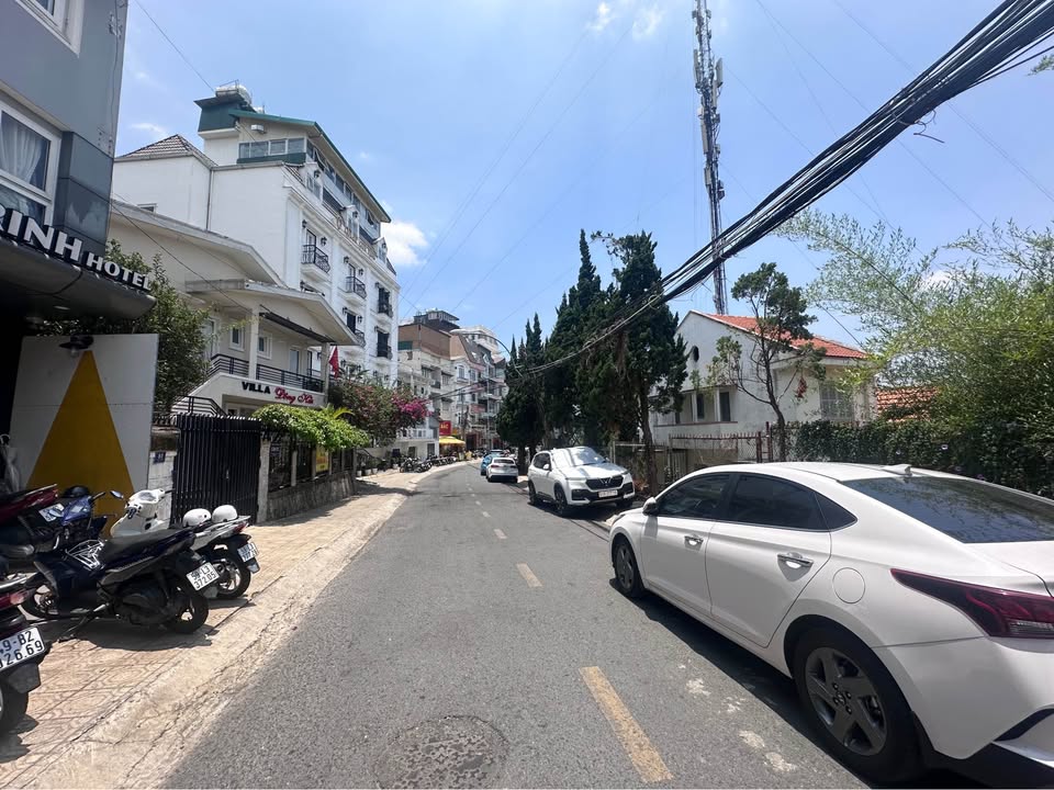 Nhà bán mặt tiền đường Phan Như Thạch, Đà Lạt 45m² giá 9.8 tỷ - Kinh doanh ngay!