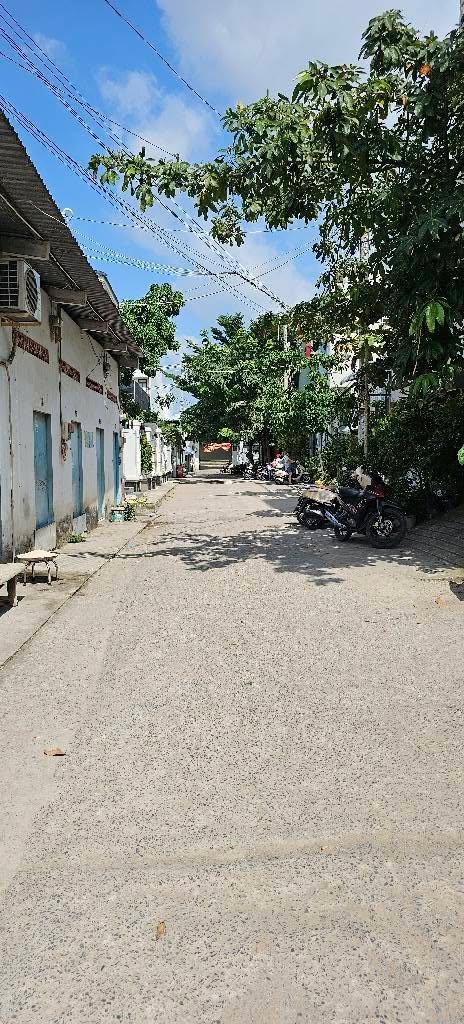 Nhà 3 tầng 48m² Hẻm xe hơi 8m Phường Bình Phú - Giá chỉ 7 tỷ