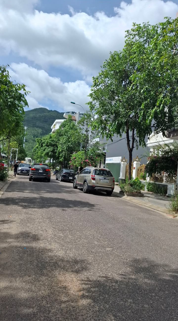 Nhà góc 2 mặt tiền đường Lê Thanh Nghị, Quy Nhơn 68m² giá 5 tỷ - Kinh doanh sầm uất!