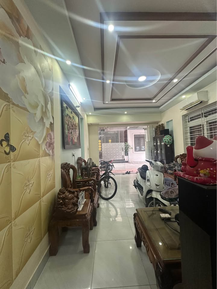 Nhà 3.5 tầng Đằng Hải 60m² giá 3.5 tỷ - Ô tô đỗ cửa thuận tiện!