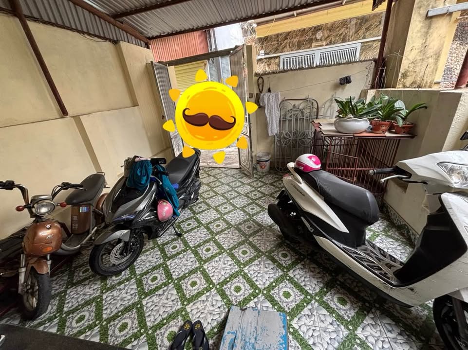 Nhà 2.5 tầng tại ngõ Phương Lưu, Hải Phòng 105m² giá chỉ 3 tỷ - Sân cổng rộng, ô tô vào tận nơi!