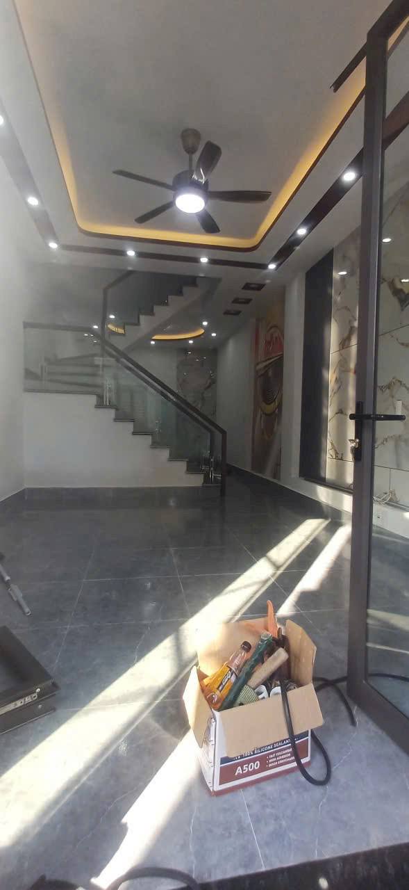 Nhà 3 tầng chính chủ Hùng Vương, Hồng Bàng 51m² giá 2,45 tỷ - Tiện ích đầy đủ!