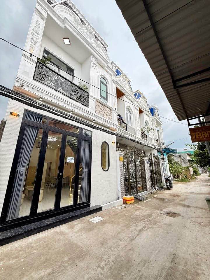 Nhà 1 trệt 1 lầu hẻm 147 Nguyễn Văn Cừ, Cần Thơ - Giá 3.55 tỷ, tặng nội thất đầy đủ!