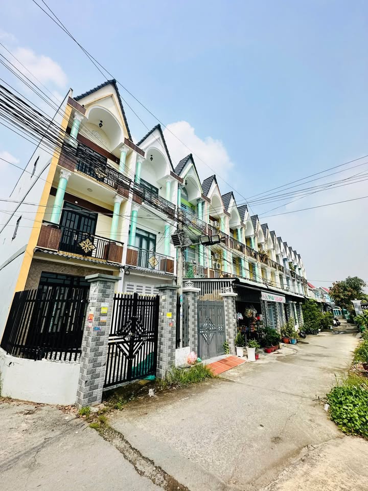 Nhà lầu Tái định cư Đặng Quỳnh, Cần Giuộc - 68m² chỉ 2.35 tỷ, thương lượng chính chủ!