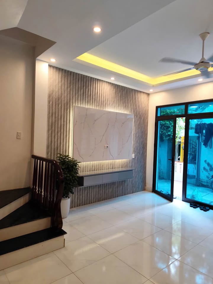 Nhà 3 tầng Kỳ Bá, Thái Bình 36m² giá chỉ 2.2 tỷ - Chính chủ bán gấp!