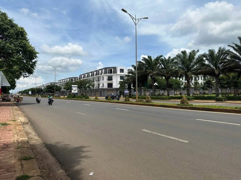 Đất mặt tiền Nguyễn Chí Thanh Buôn Ma Thuột 252m² giá 10 tỷ - Tiềm năng sinh lời cao!