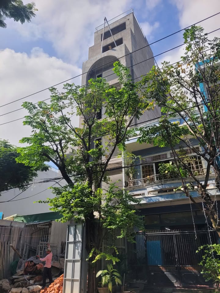 Nhà 2 tầng mặt tiền Hoài Thanh 80m² giá thương lượng - View pháo hoa Quốc tế tuyệt đẹp!