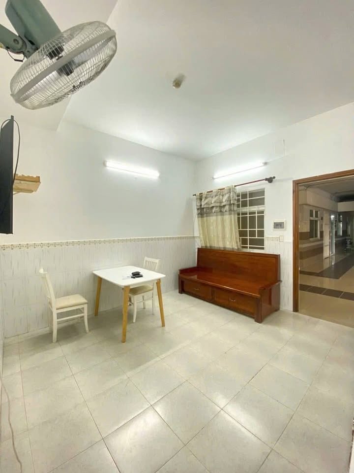 Căn hộ cho thuê H2 Hoàng Diệu Q4 45m² giá 8.5 triệu - Full nội thất sang trọng!