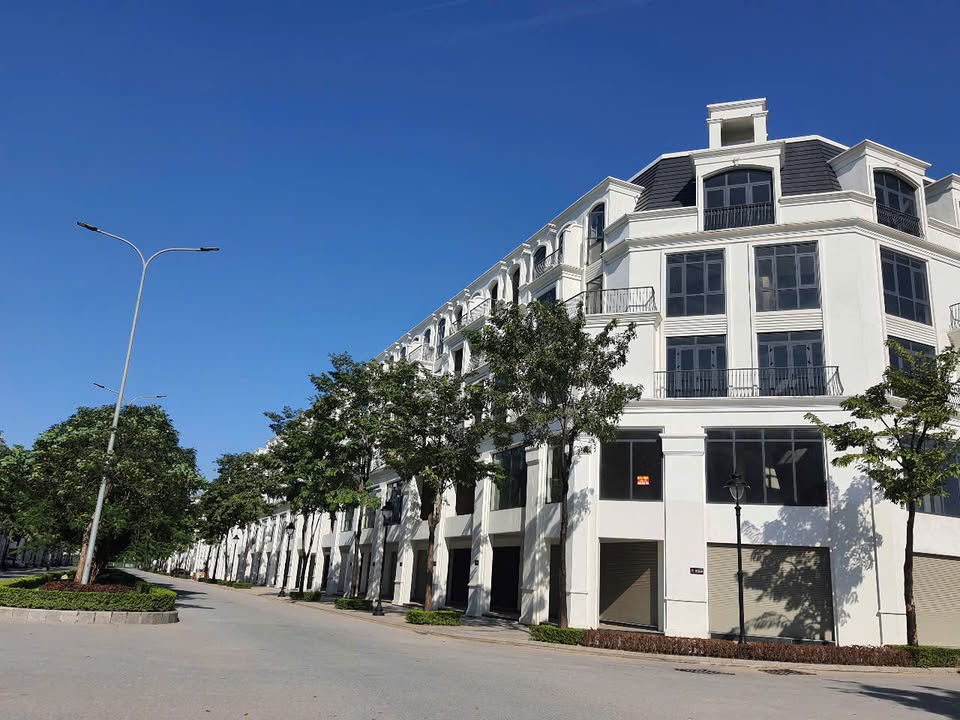 Townhouse Hinode Royal Park Kim Chung 95m² giá 16 tỷ - Thiết kế độc đáo, sẵn sổ đỏ!